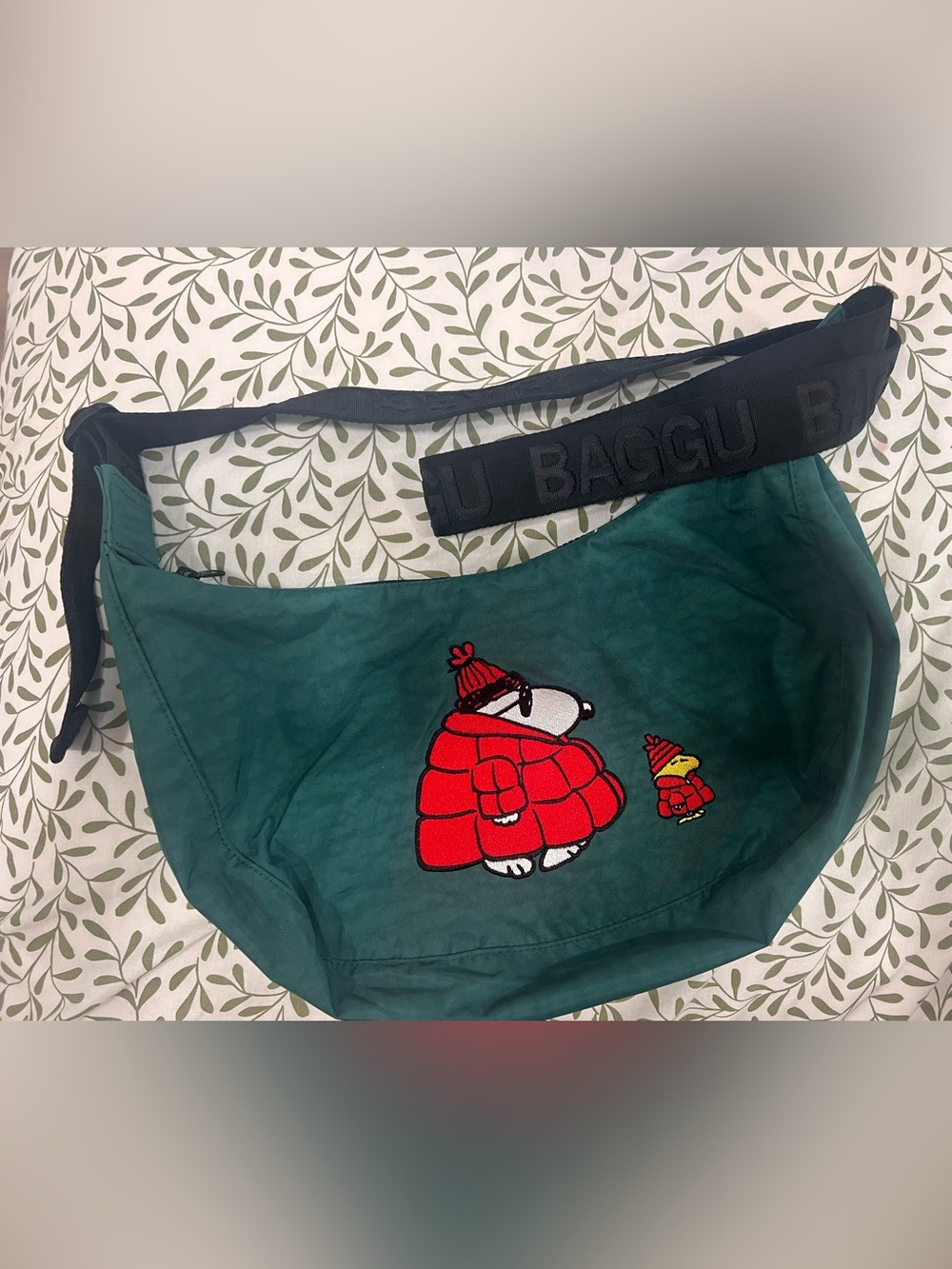 BAGGU Green Snoopy Shoulder Bag